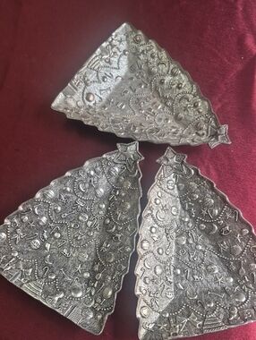 International Silver Decorative Metal Holiday Tree Trinket Dishes - Set of 3